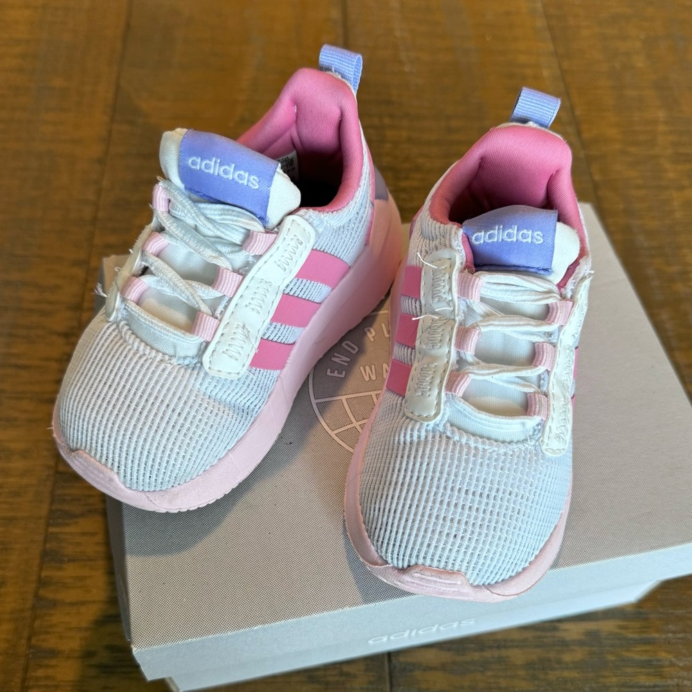 Adidas toddler sneaker Size 5K